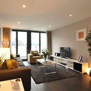 Apartment Your Base - Grand Canal Square